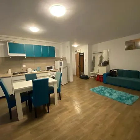 De Doua Camera, Mamaia Nord * Năvodari